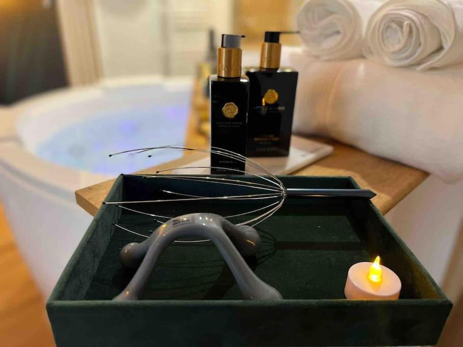 Suite Love Jacuzzi Montévrain Eksteriør billede